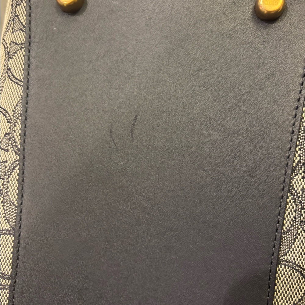Coach Field Tote - Picture 3 of 4